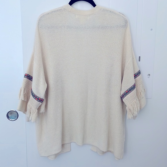 H&M Coachella crochet open poncho - Picture 2 of 3